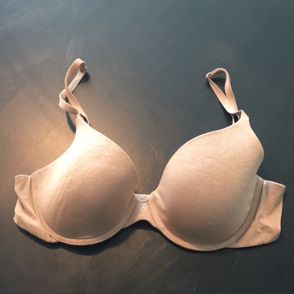 Victoria’s Secret t-shirt bra